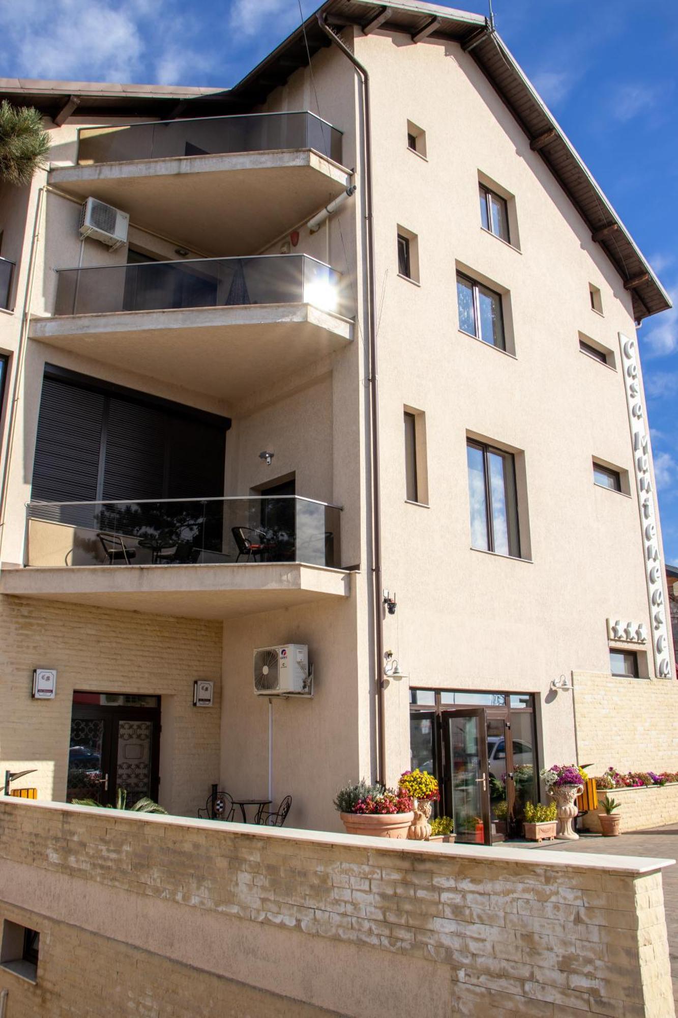 Casa Munteneasca Alessandro Pitesti Luaran gambar