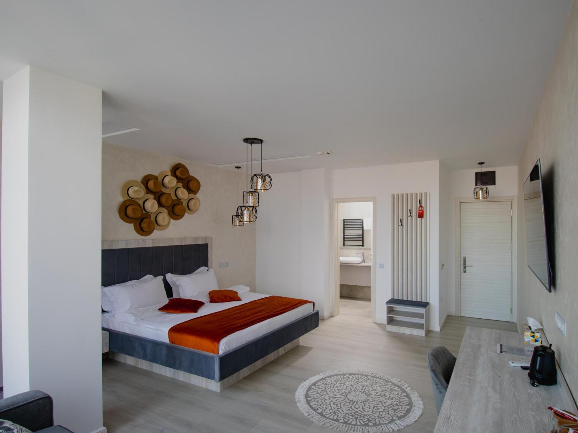 Casa Munteneasca Alessandro Pitesti Luaran gambar